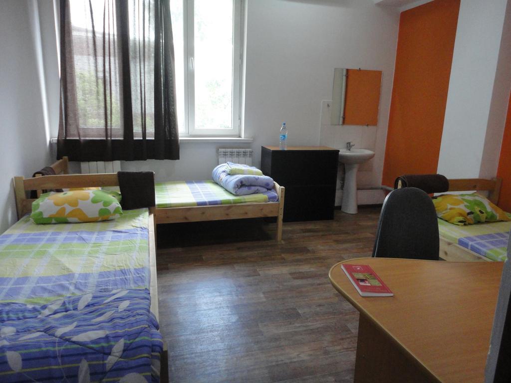 Amigo Hostel Almatý Habitación foto